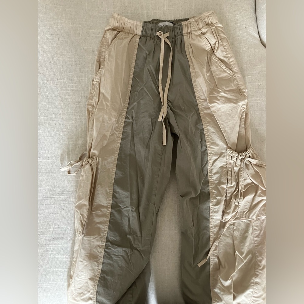 NEW Zara XS balloon pant in beige/olive